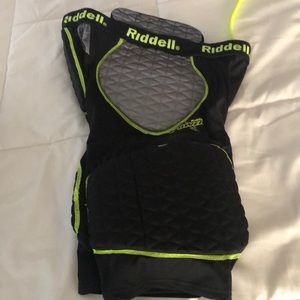 Football hip and thigh guard